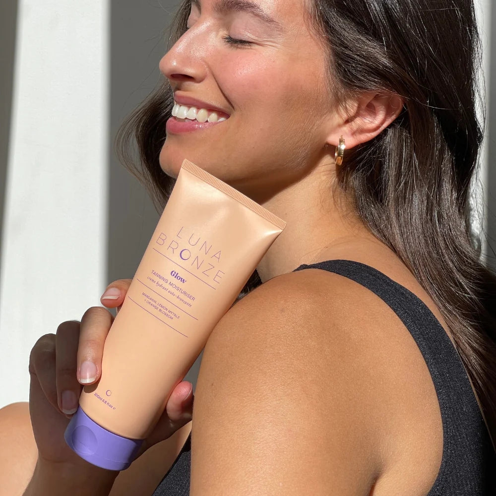 Glow Gradual Tanning Moisturizer, 200ml