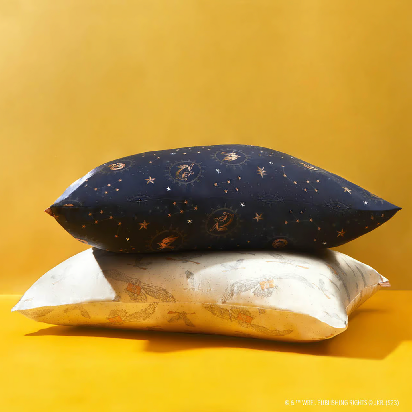 Harry Potter x Kitsch Satin Pillowcase - Midnight at Hogwarts