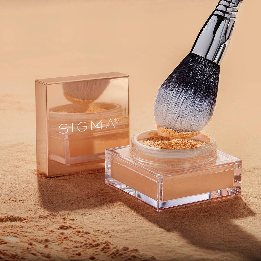 F24 All-Over Powder Brush - Cheek/Face Makeup Tool
