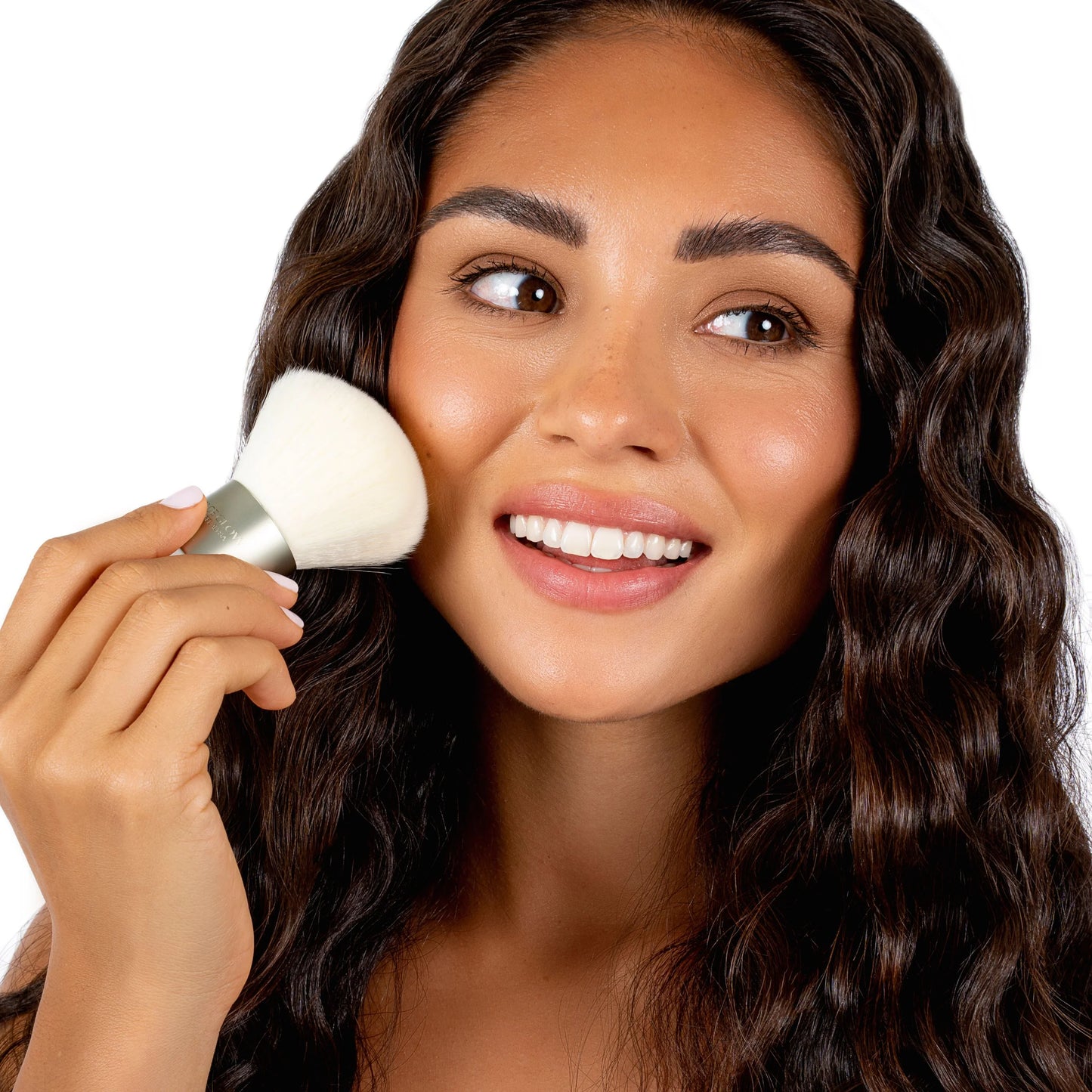 $150 Perk: Dolce Glow Kabuki Brush