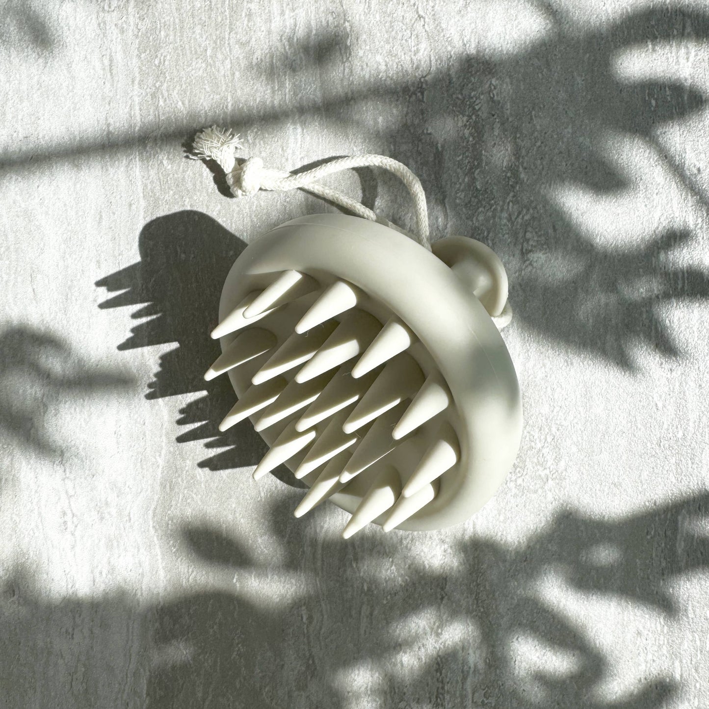 Pure Flow Scalp Brush