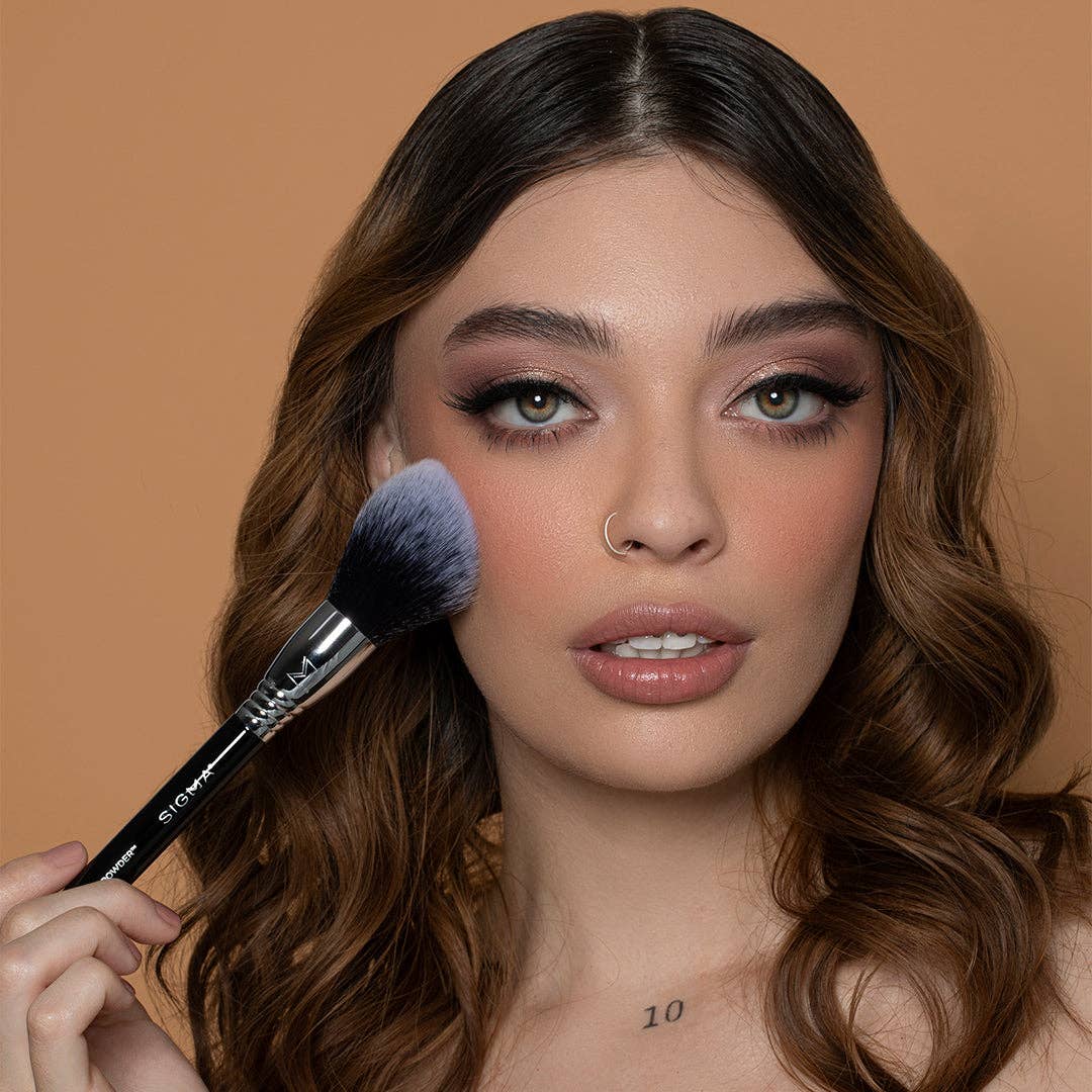 F24 All-Over Powder Brush - Cheek/Face Makeup Tool