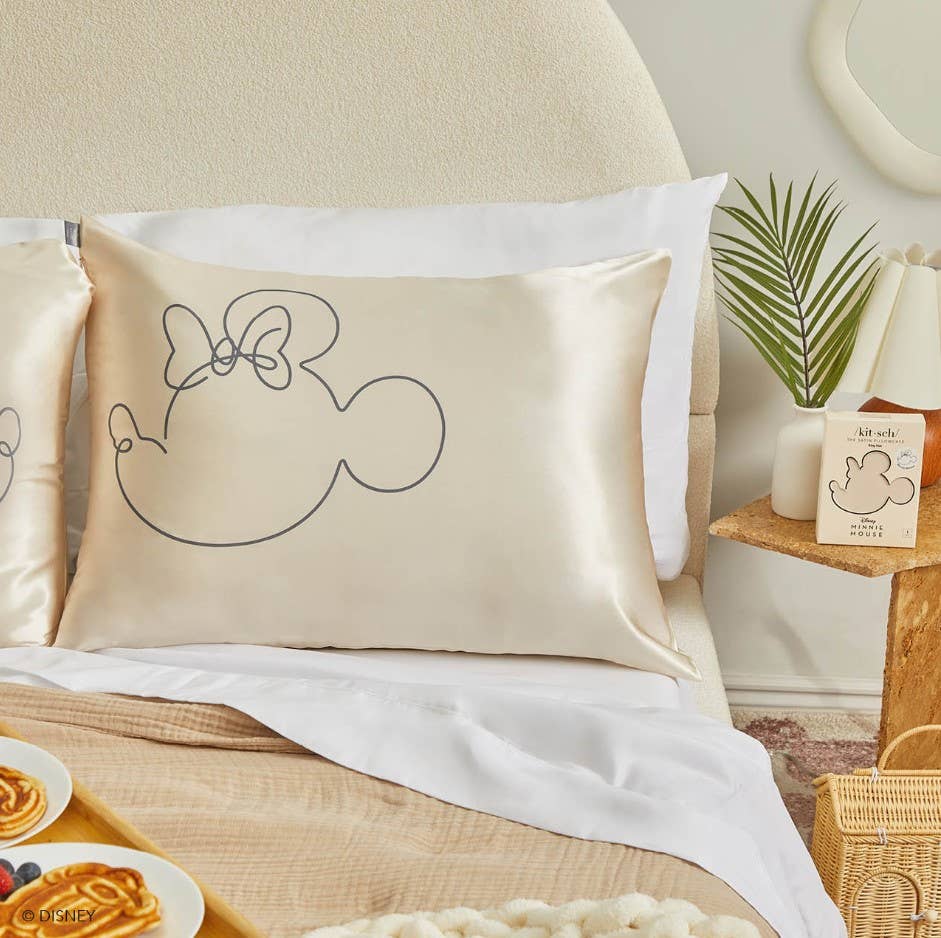 Kitsch & Mickey and Minnie Satin Pillowcase  Mrs.Mouse-Cream