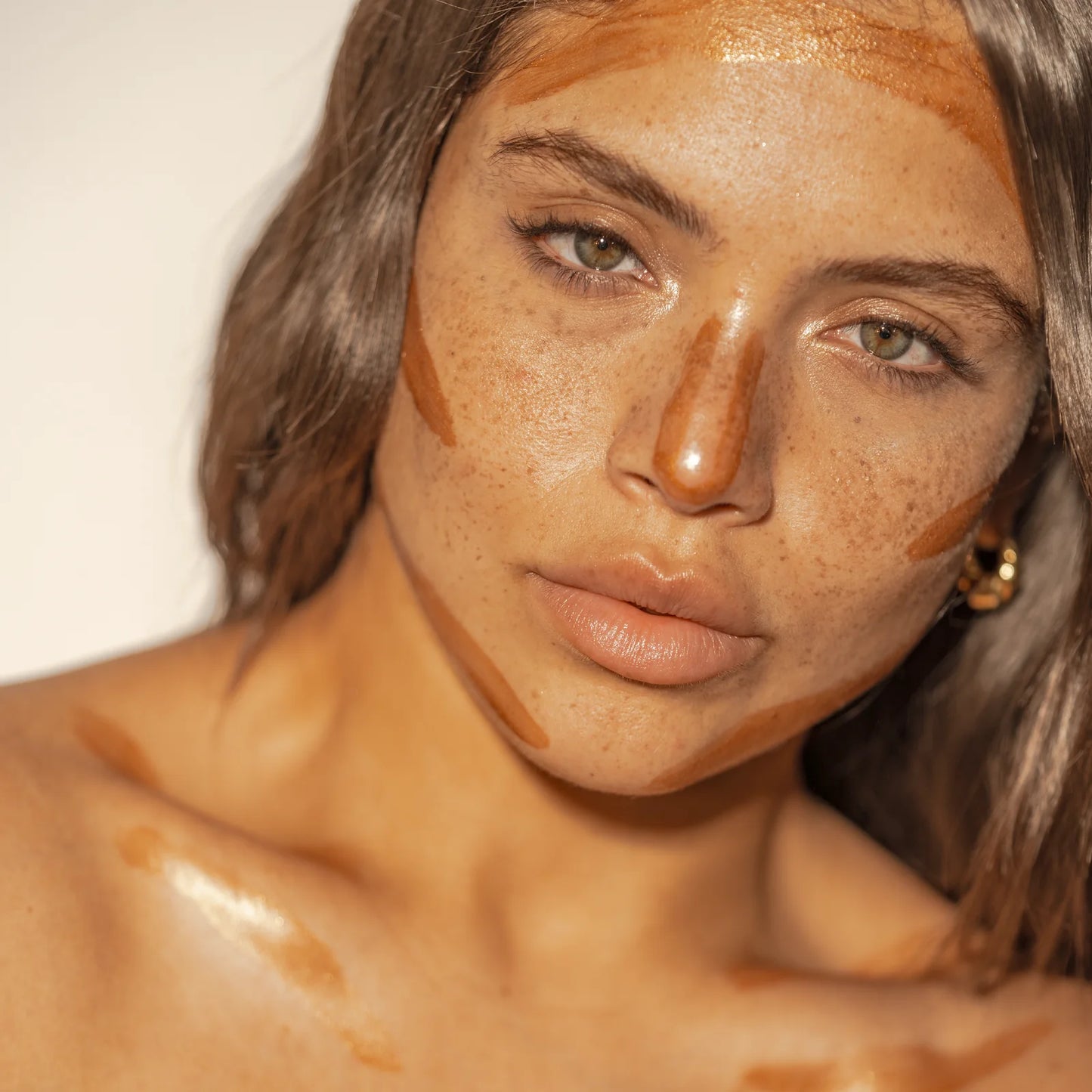 Contour Self-Tanning Sculpt + Glow