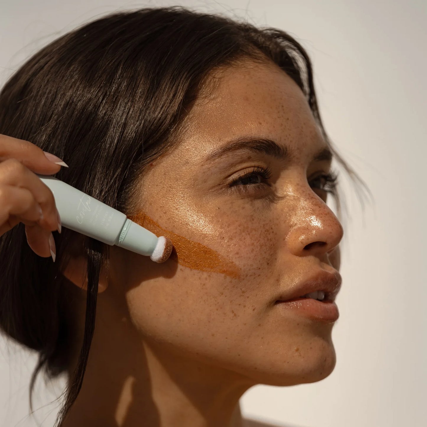 Contour Self-Tanning Sculpt + Glow